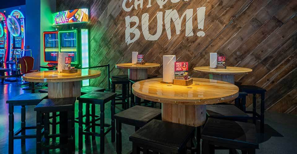Ojos Locos Sports Cantina