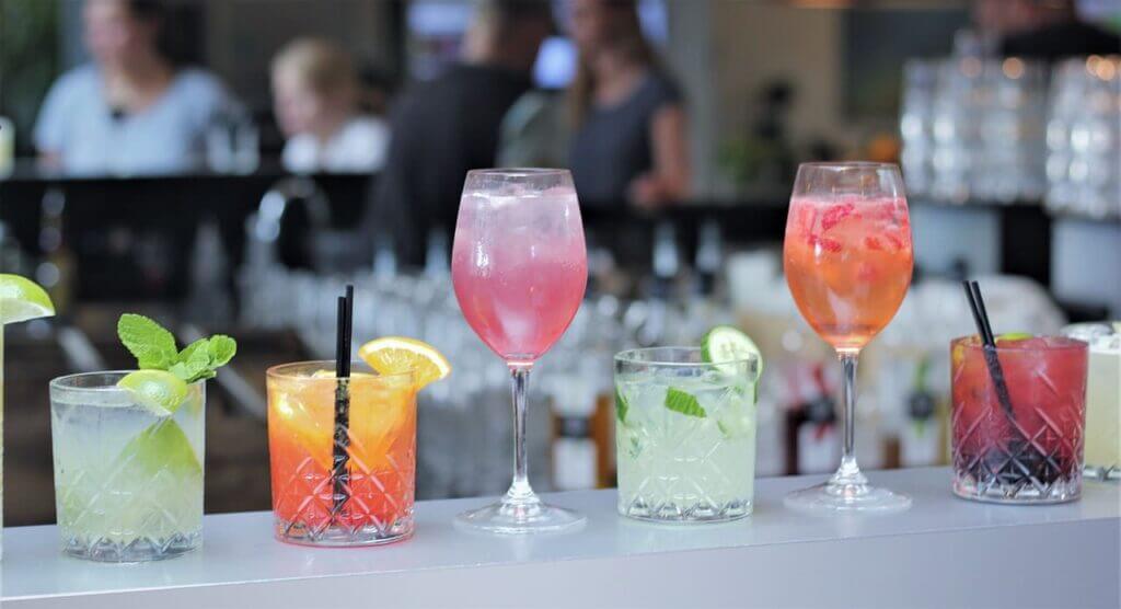 La diversidad de sabores de los cocteles latinos es realmente fascinante